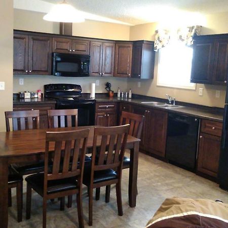 Campbell'S Accommodations Gull Lake Exteriér fotografie