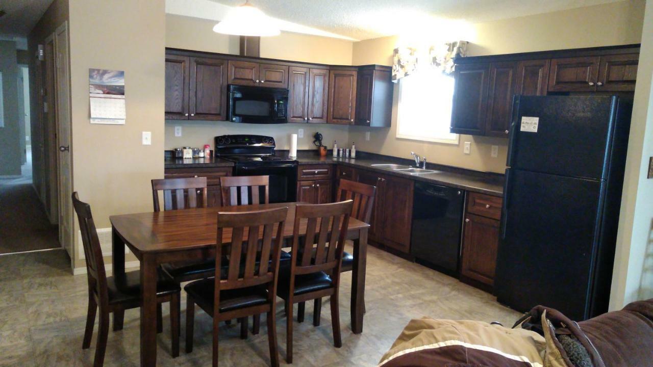 Campbell'S Accommodations Gull Lake Exteriér fotografie